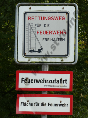 Schild Feuerwehrzufahrt