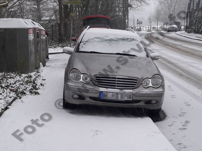 Parken auf dem Gehweg, länger als 1 Stunde